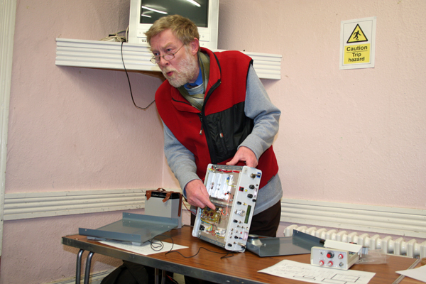 Oliver, G3TPJ
Home made HF Tranciever
