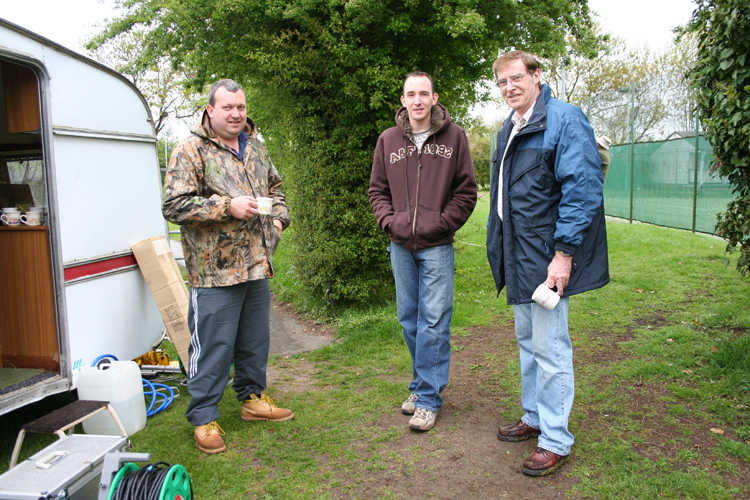 Wayne, John and Laurrie at Mountnessing Windmill
Photo by Fred, G3SVK
