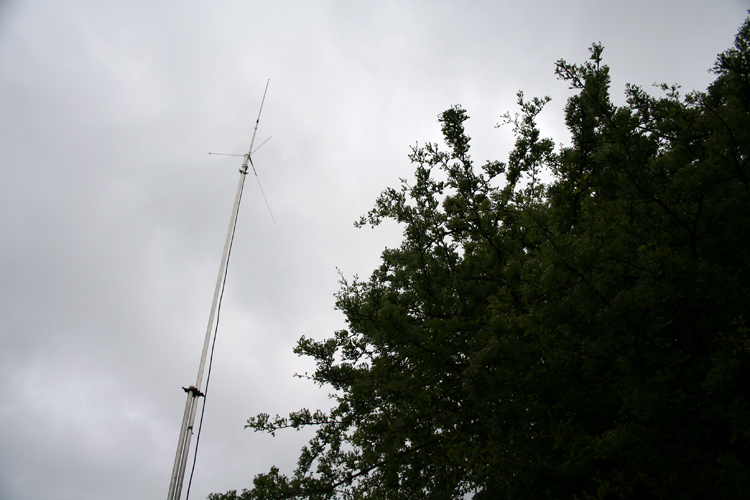 VHF antenna @ Mountnessing.
Photo by Fred, G3SVK
