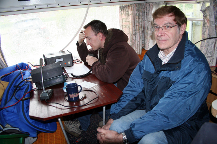 John and Laurrie operating VHF 2m
Photo by Fred, G3SVK
