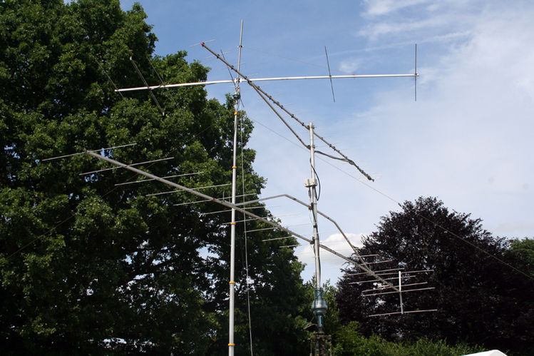 2m & 70cm Beams on mast before erecting
Photo by Fred G3SVK

