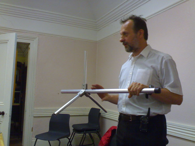 Cobweb antenna constructions night
Mike M1MOG
