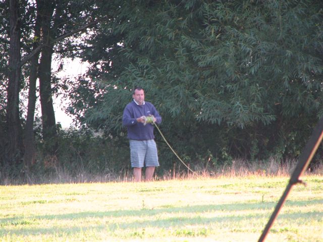 Wayne 2E0RQF and wire antenna
