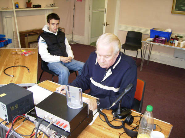 left m3dov Michael, G3JSR Peter on hf
