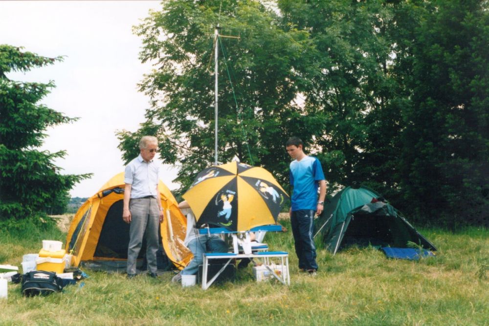 G3RJI and M3DDL wonder what to do next!
