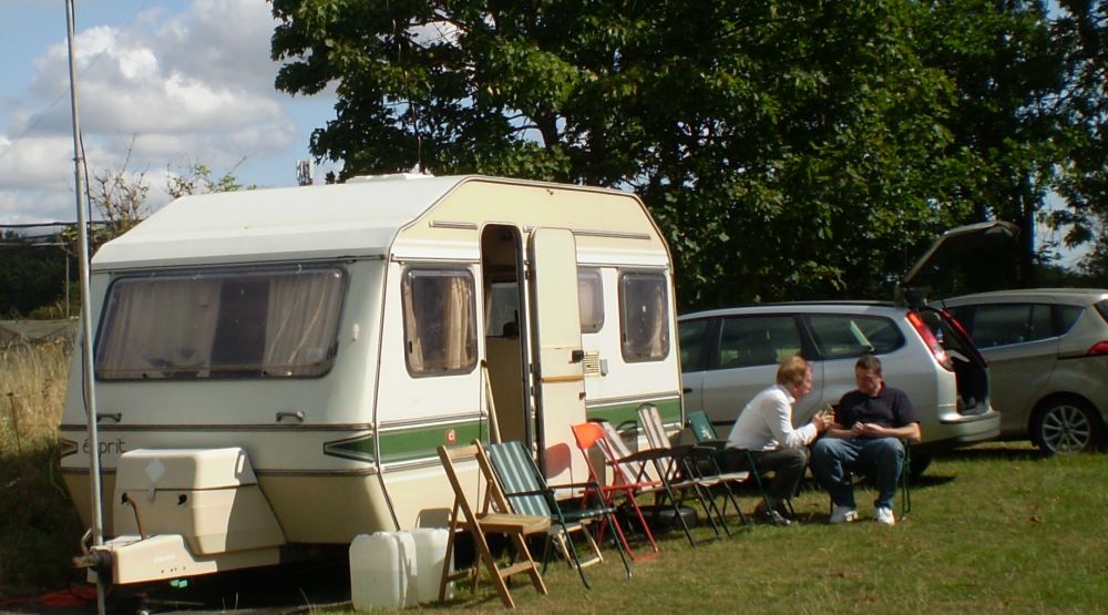 G3RJI and M7SNO take a break
